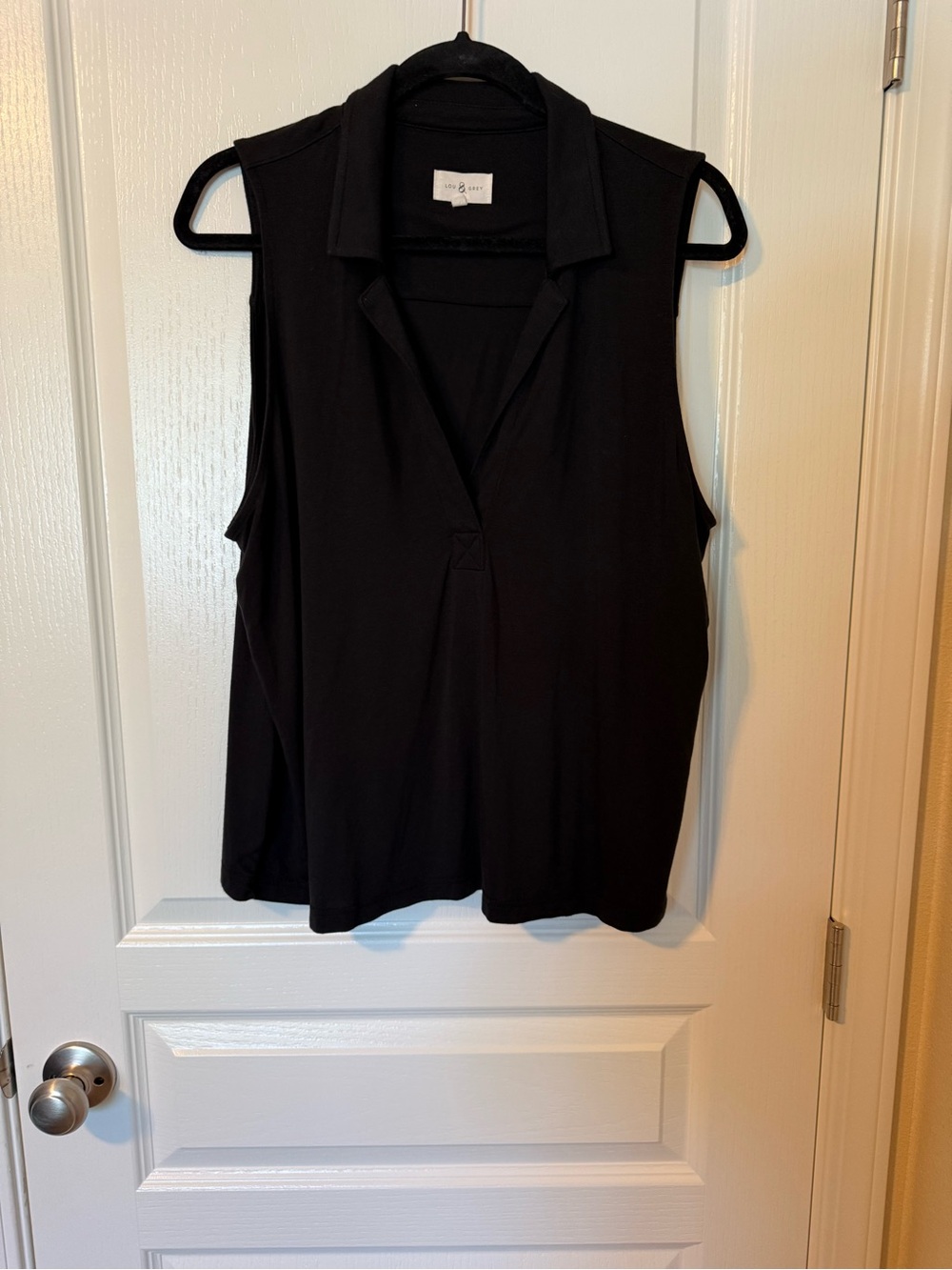 Lou & Grey Black Sleeveless Collared Camisole